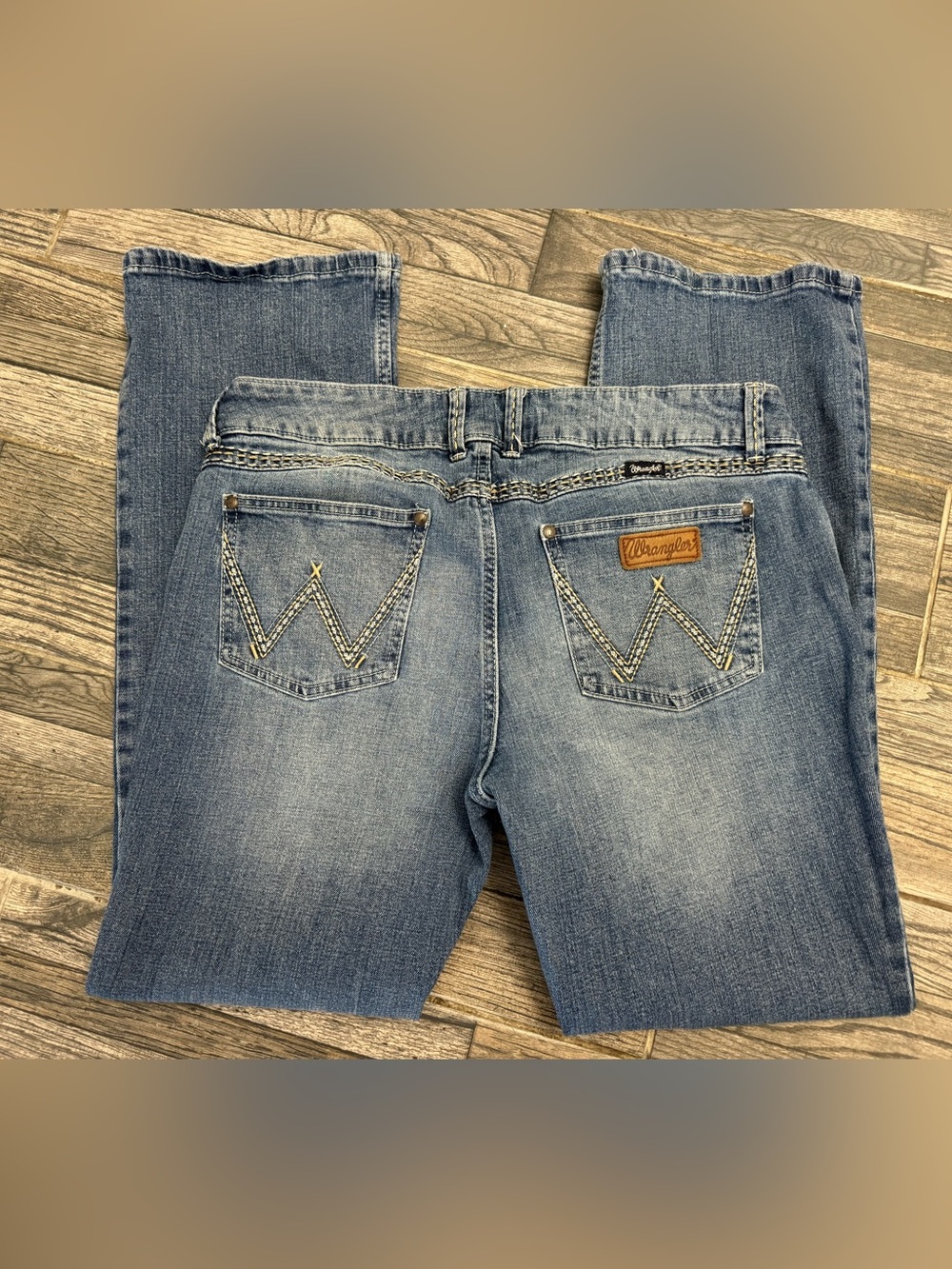 Wrangler Womens boot jeans - size 15 x 32